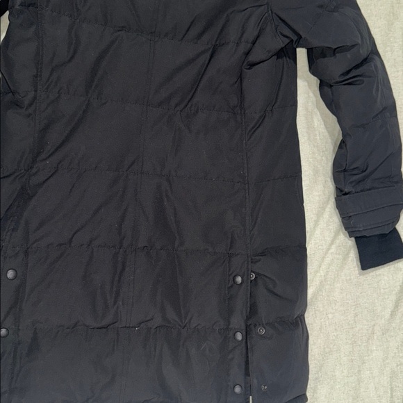 Canada Goose Women's Black Hooded Puffer Coat - Picture 3 of 6